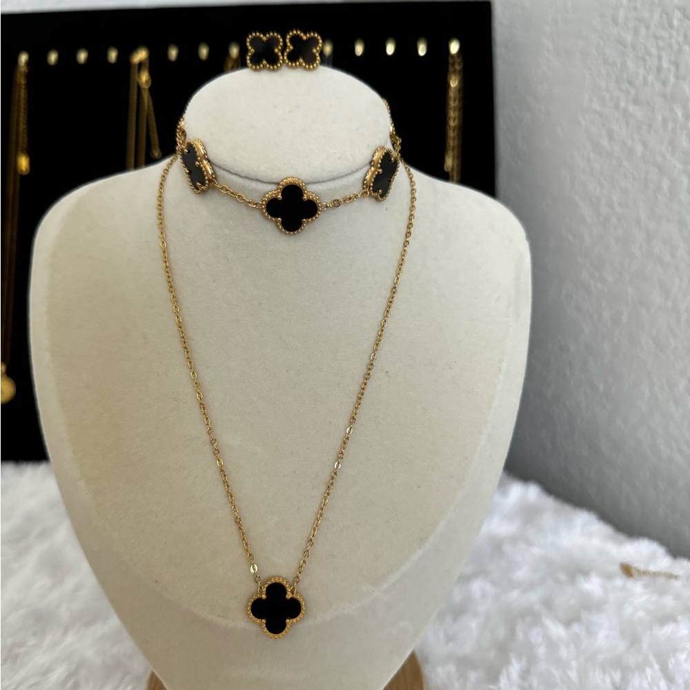 Clover set